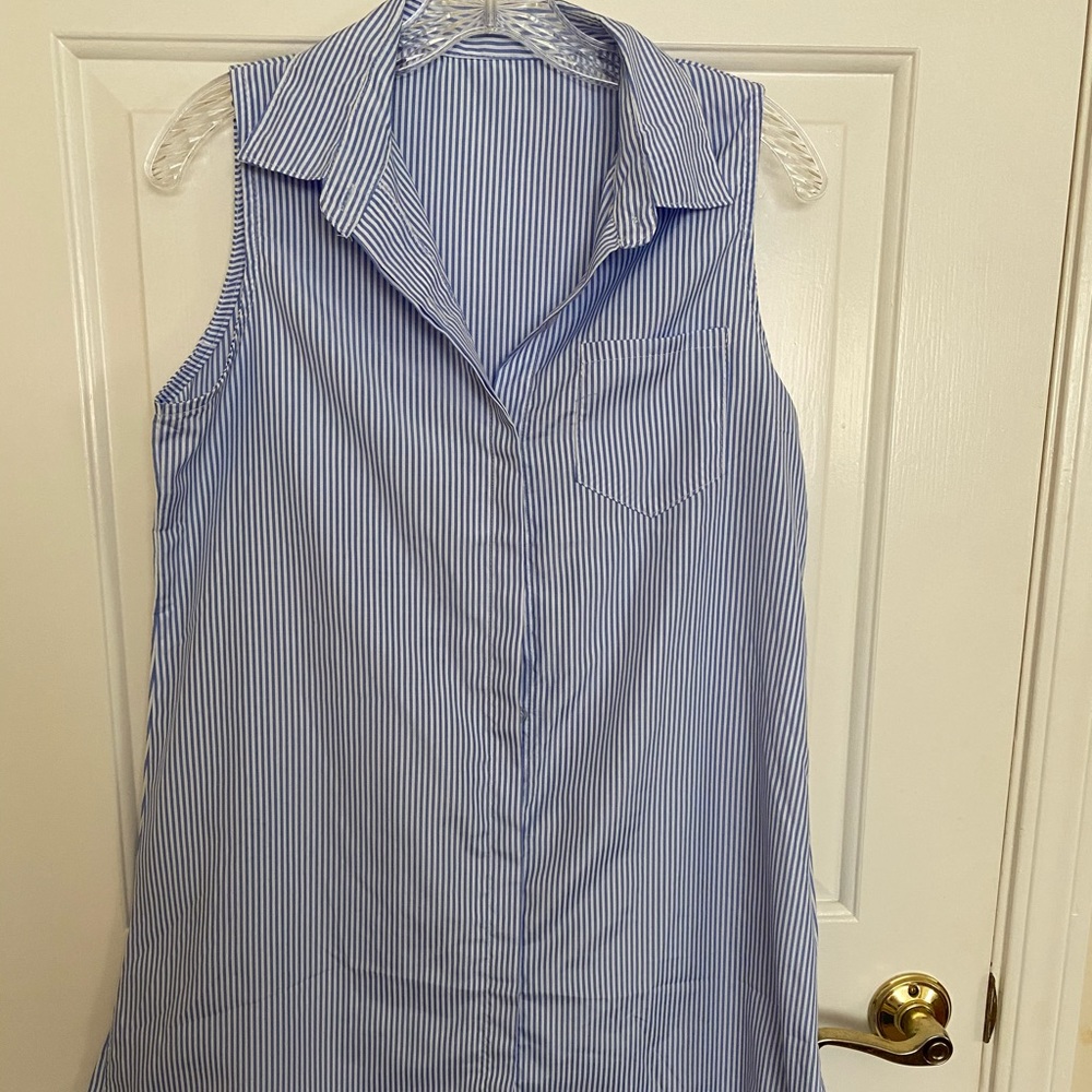 BLUE & WHITE Flowy Dress. Unworn. Fits XS-S.